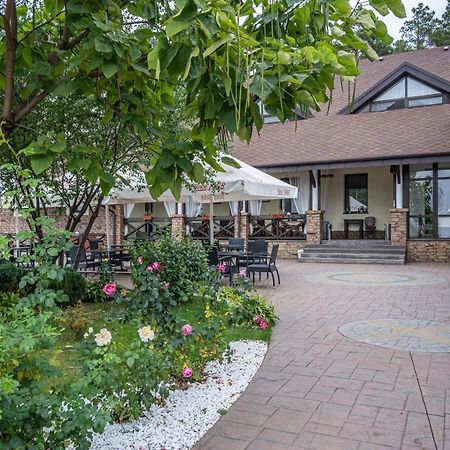 Inn Okolitsya Protsev Екстериор снимка