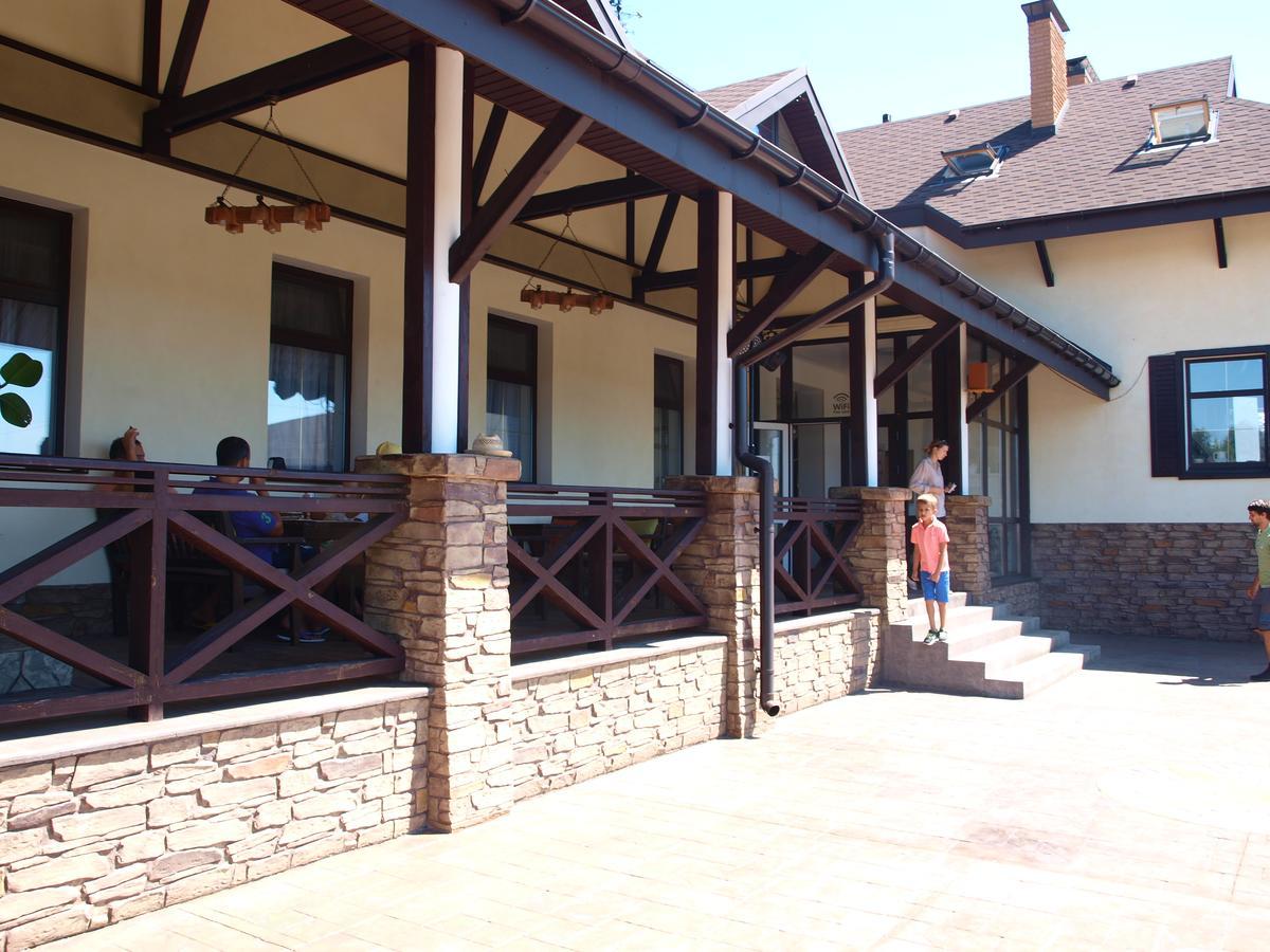Inn Okolitsya Protsev Екстериор снимка